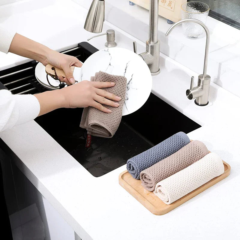 ultra-soft and absorbent dishcloth